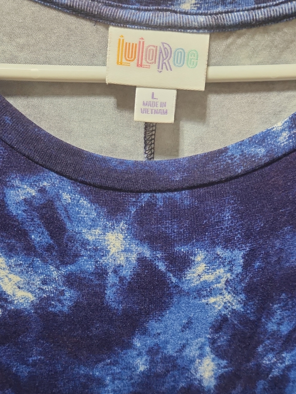 LuLaRoe Blue Ladies Top - Picture 3 of 5
